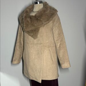 ERIS Faux Fur Collar Tan Luxury Styles Coat from Korea Size M/ L